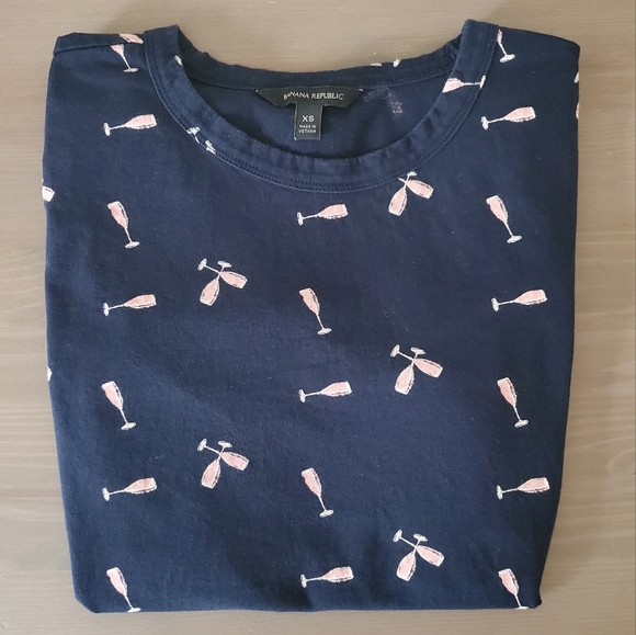 BANANA REPUBLIC Perfect fit flute print tshirt - Picture 2 of 7